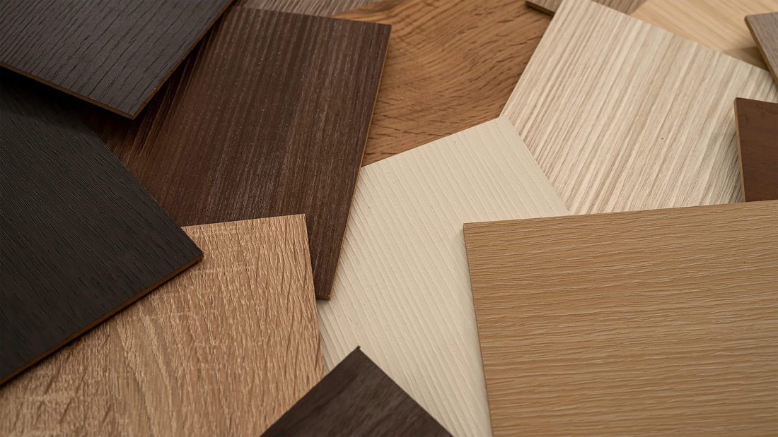 Échantillons de bois design made in France, finitions naturelles et écoresponsables pour mobilier élégant