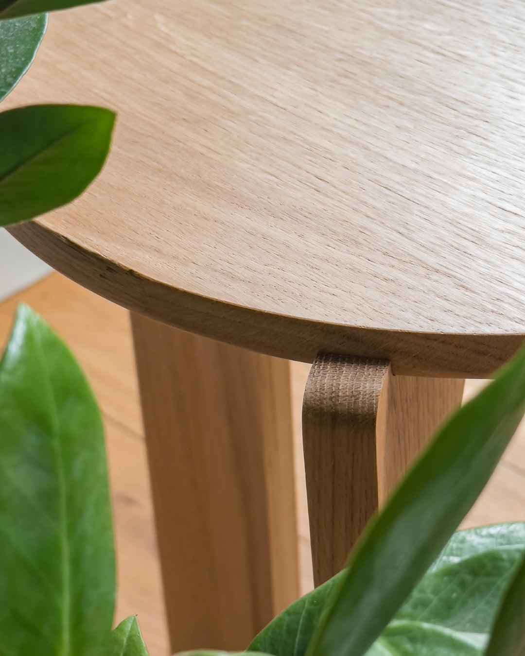 Arche - Table d'appoint en chêne